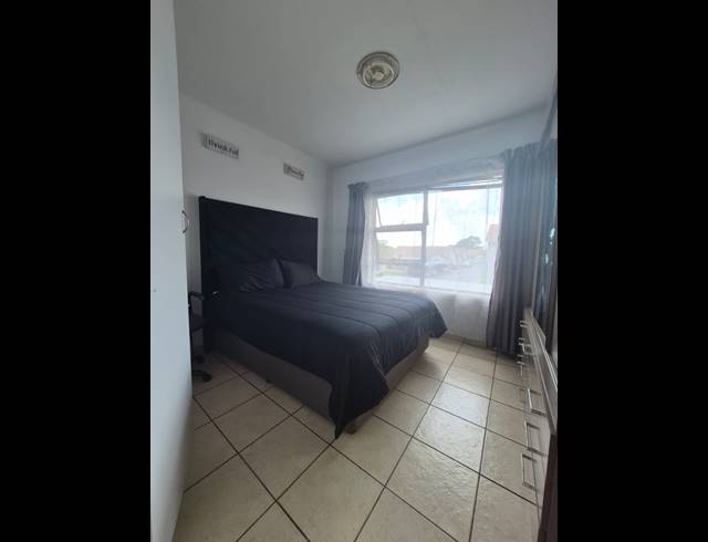 2 BEDROOM APARTMENT FOR SALE IN PARKRAND